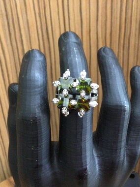 Unique 925 silver  green stones, surrounded by rhinestones ring sz 7.5